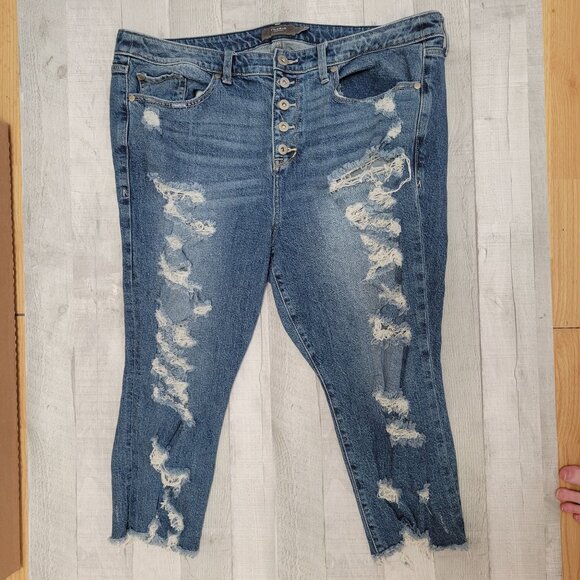 Distressed Denim Jeans Size 16 By Torrid - Picture 1 of 6
